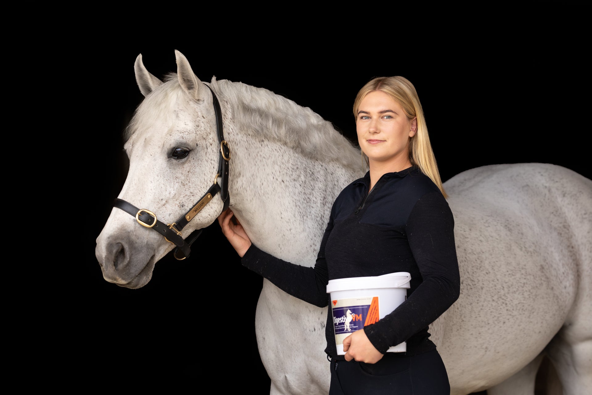 8 tips to reduce your horse's feed bill
